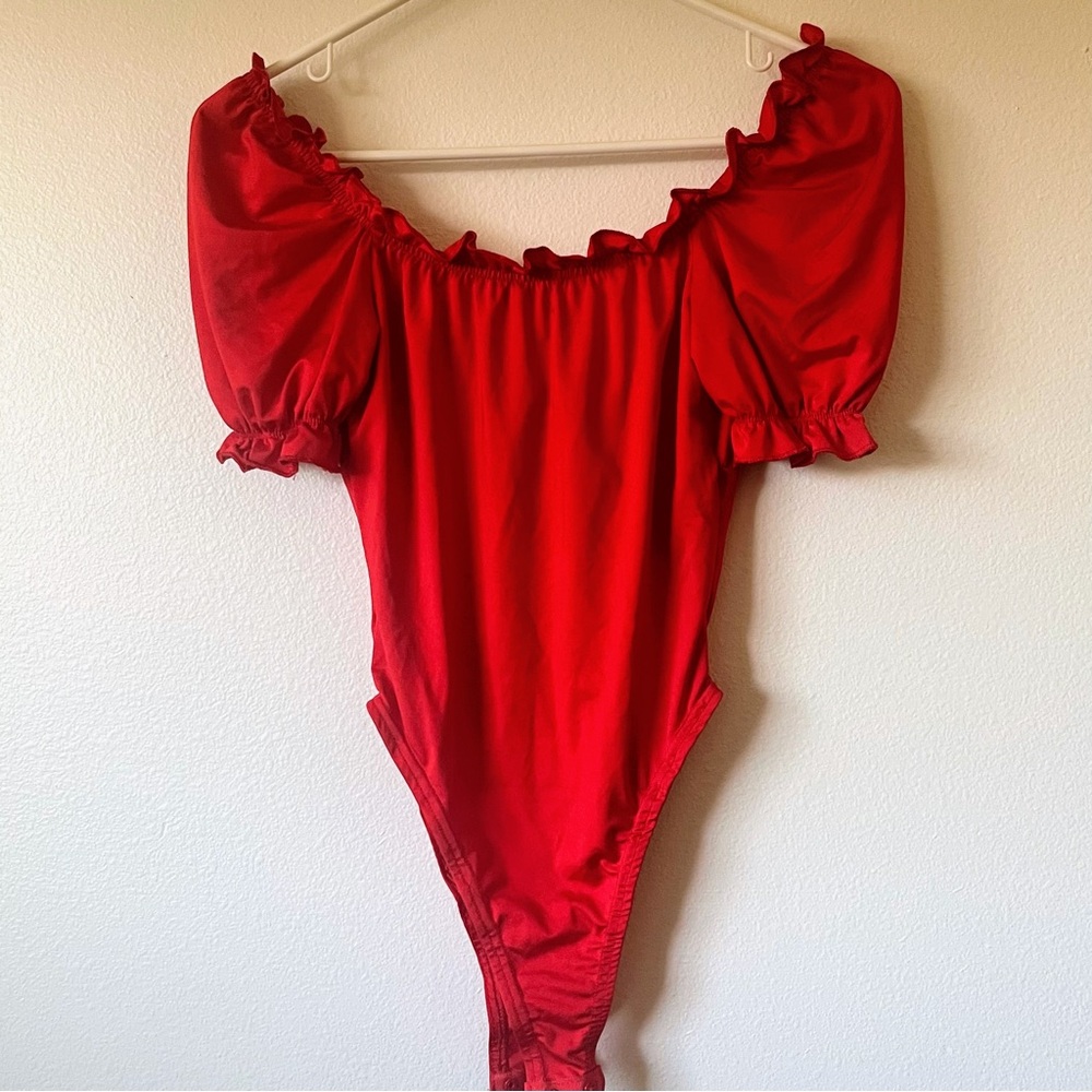 LAST CHANCE 🍀3/$20🍀 Beginning Boutique Josefina Red Bodysuit - Picture 7 of 11